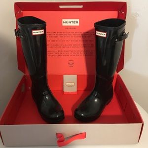 Women’s Original Tall Gloss Rainboot. Hunter.